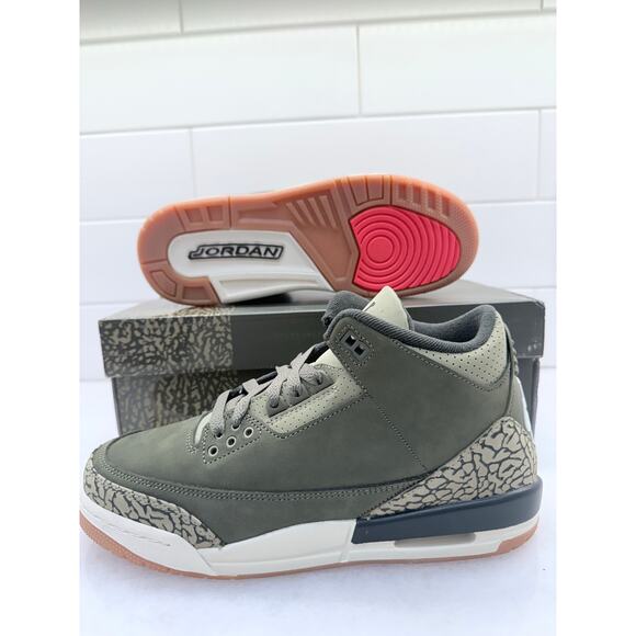 👟 Air Jordan 3 Retro “Pine Green / Olive” – mens 7 (New with Box) - Picture 8 of 10
